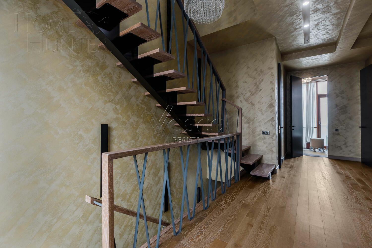 3-этажный таунхаус 170 м² с отделкой