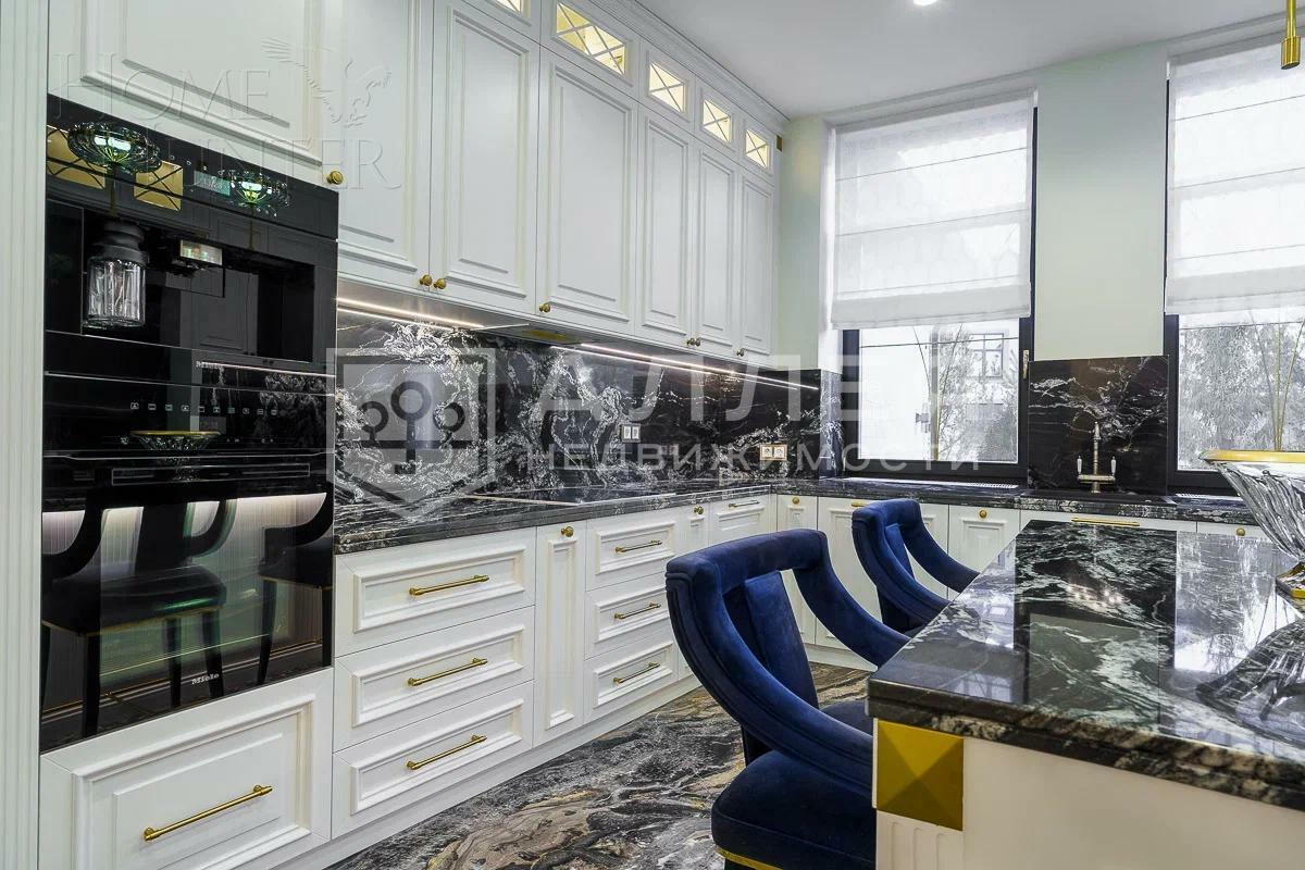 3-этажный коттедж 1 445 м² с отделкой