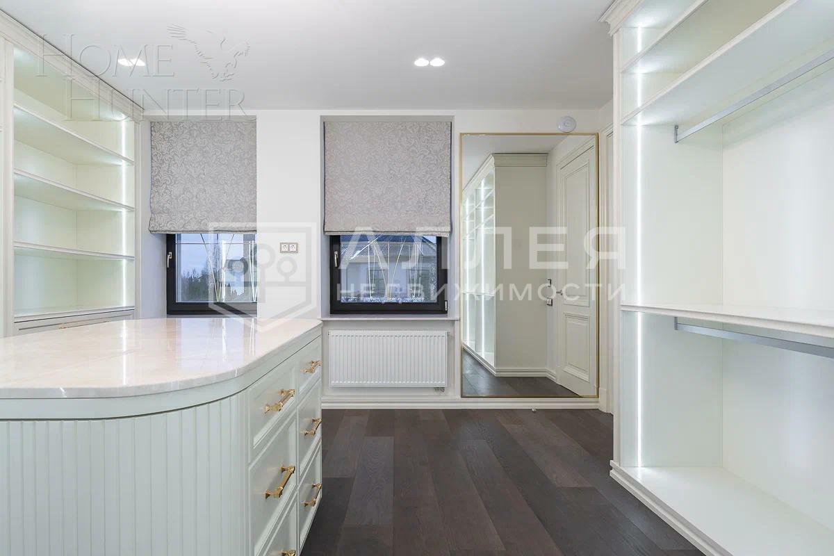 3-этажный коттедж 1 445 м² с отделкой