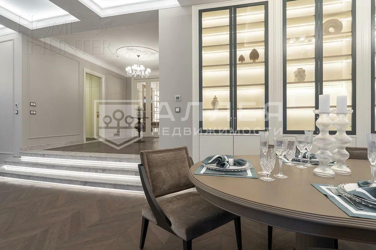 3-этажный коттедж 1 445 м² с отделкой