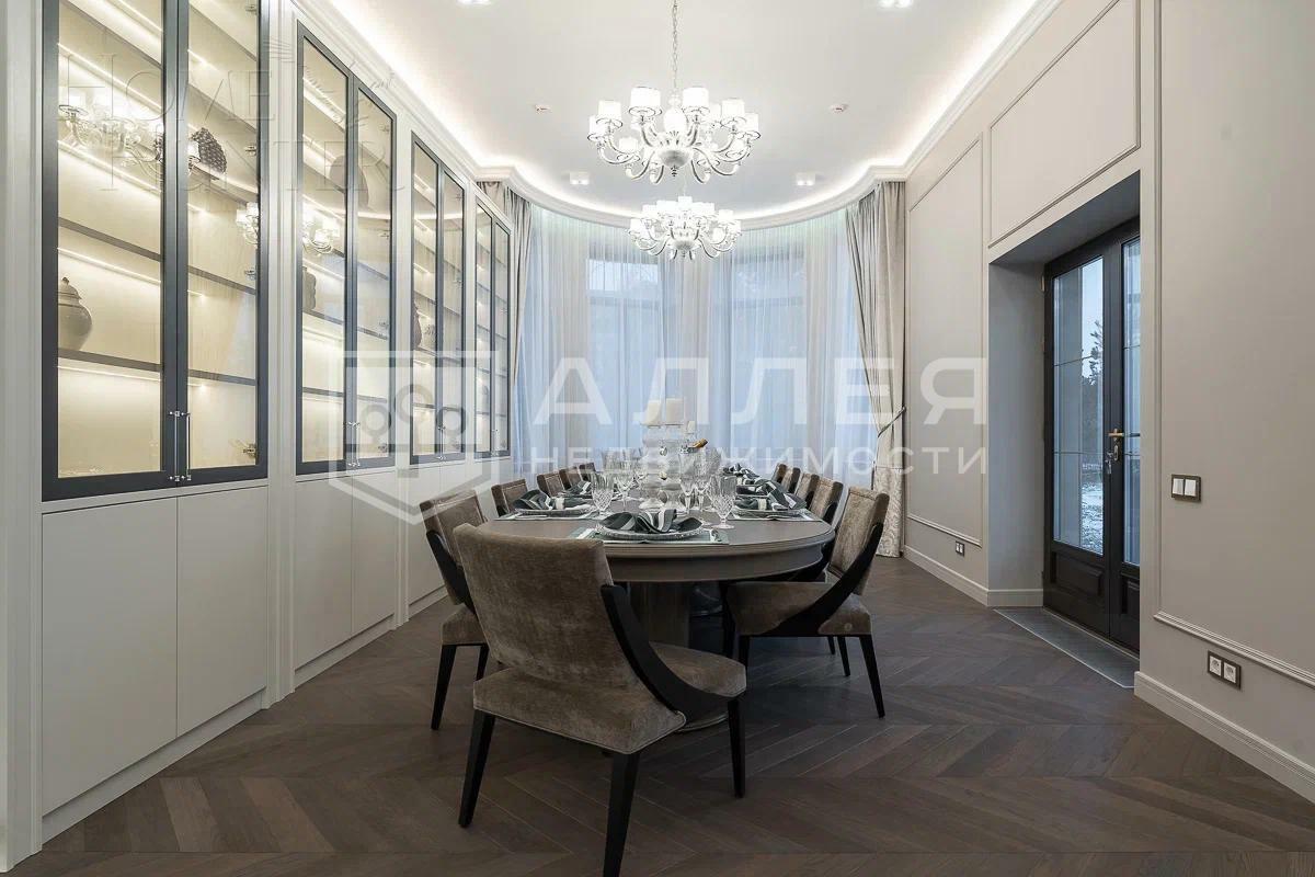 3-этажный коттедж 1 445 м² с отделкой