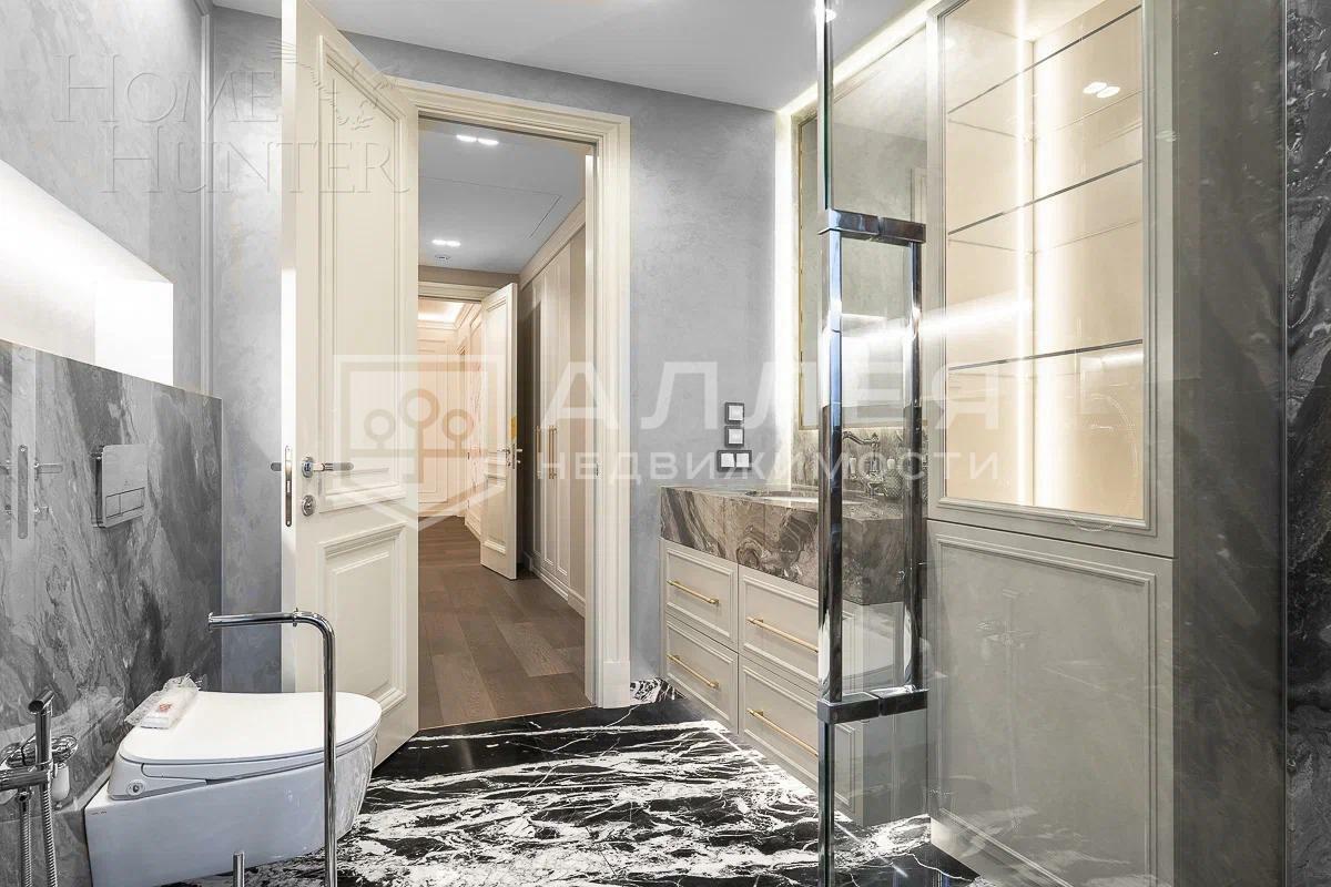 3-этажный коттедж 1 445 м² с отделкой