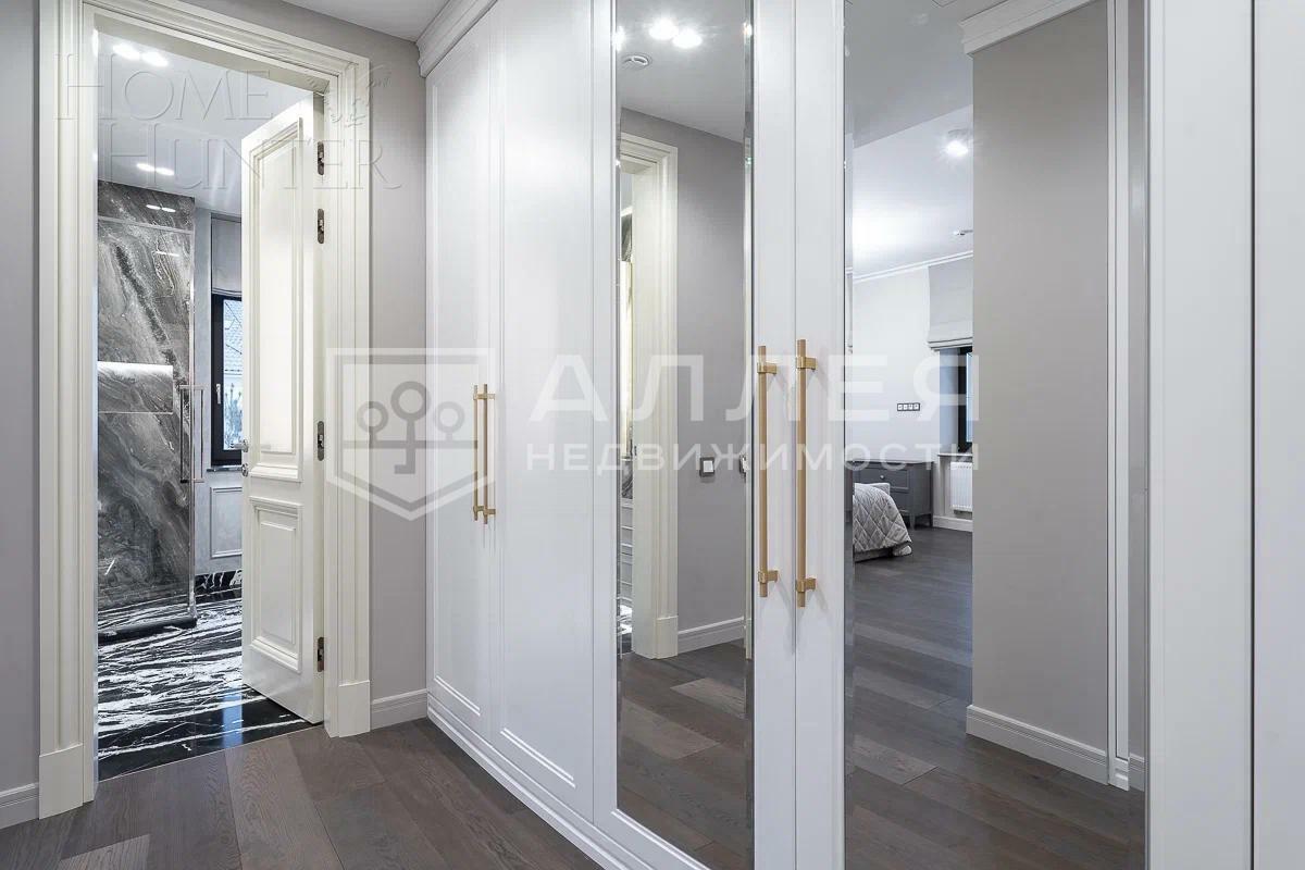 3-этажный коттедж 1 445 м² с отделкой