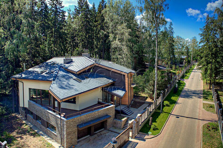 2-этажный коттедж 760 м² без отделки