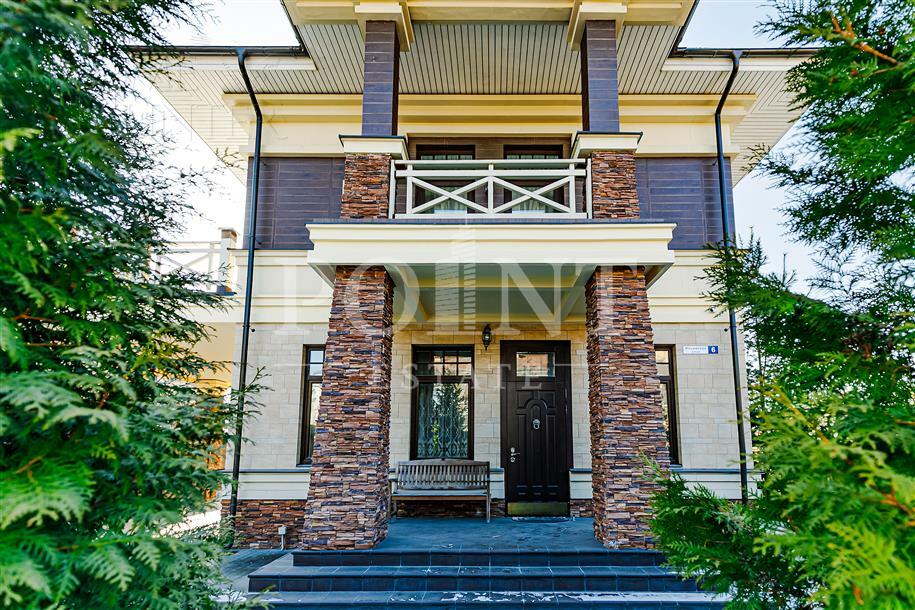 2-этажный коттедж 450 м² с отделкой