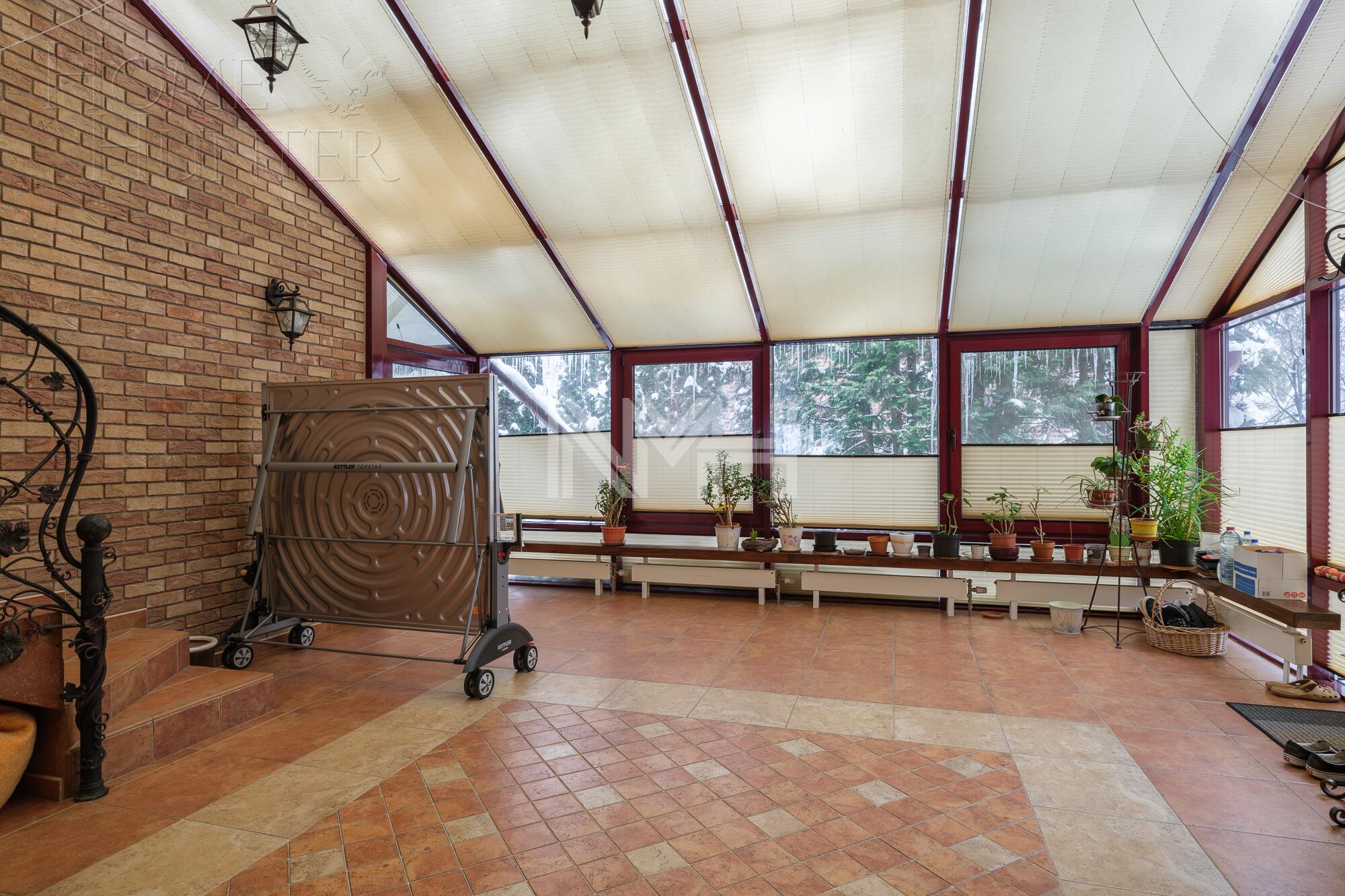 3-этажный коттедж 962 м² с отделкой