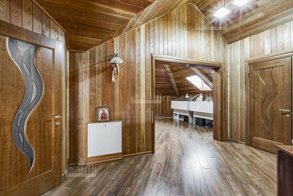 2-этажный коттедж 1 000 м² с отделкой