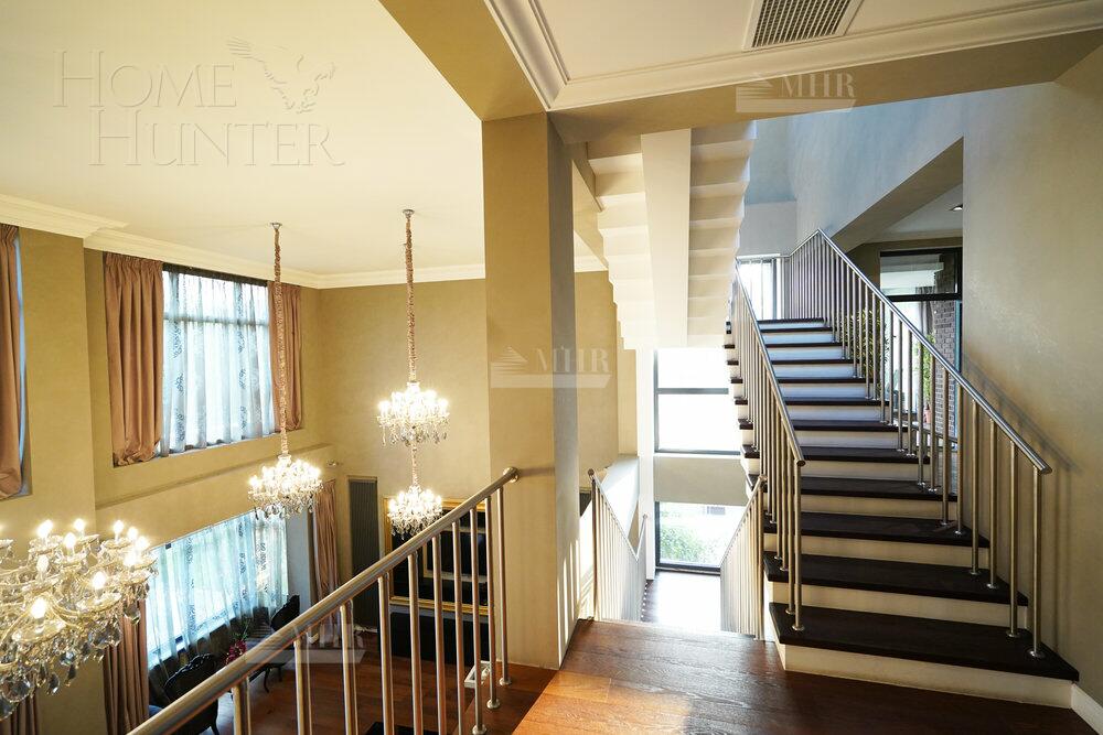 КОТТЕДЖ 900 м² с отделкой