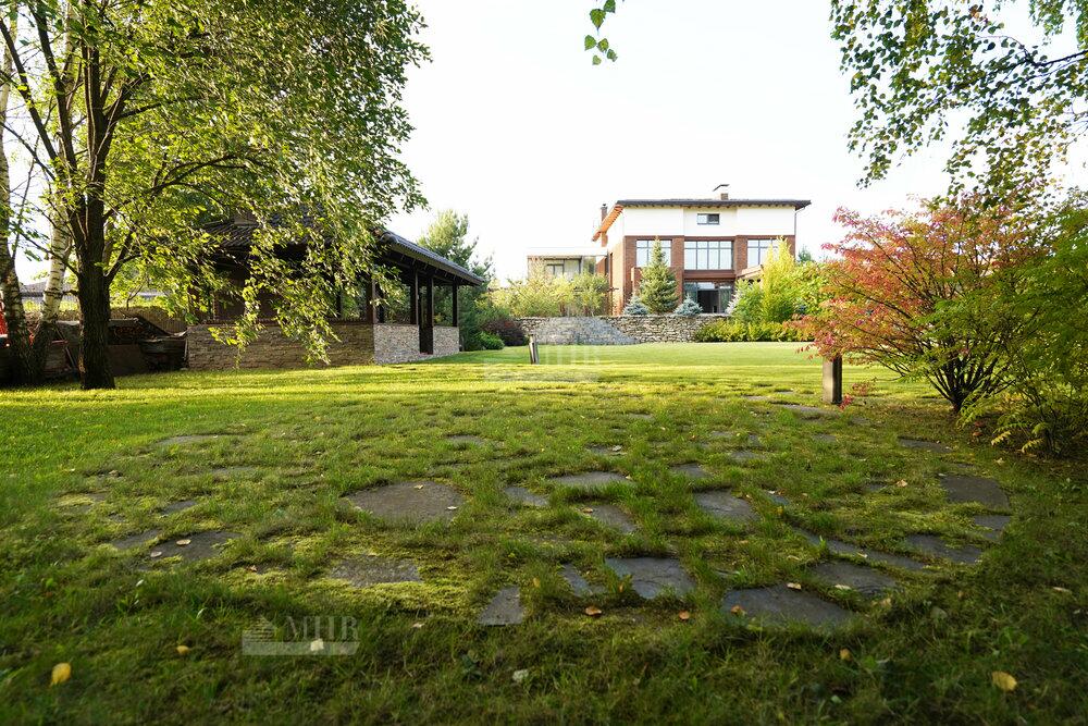 КОТТЕДЖ 900 м² с отделкой