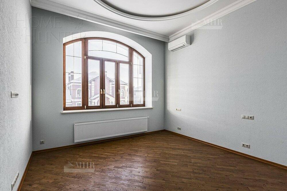 2-этажный коттедж 1 000 м² с отделкой