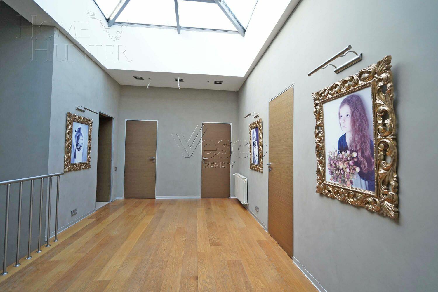 КОТТЕДЖ 900 м² с отделкой