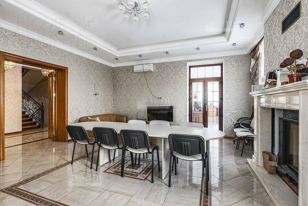 2-этажный коттедж 1 000 м² с отделкой