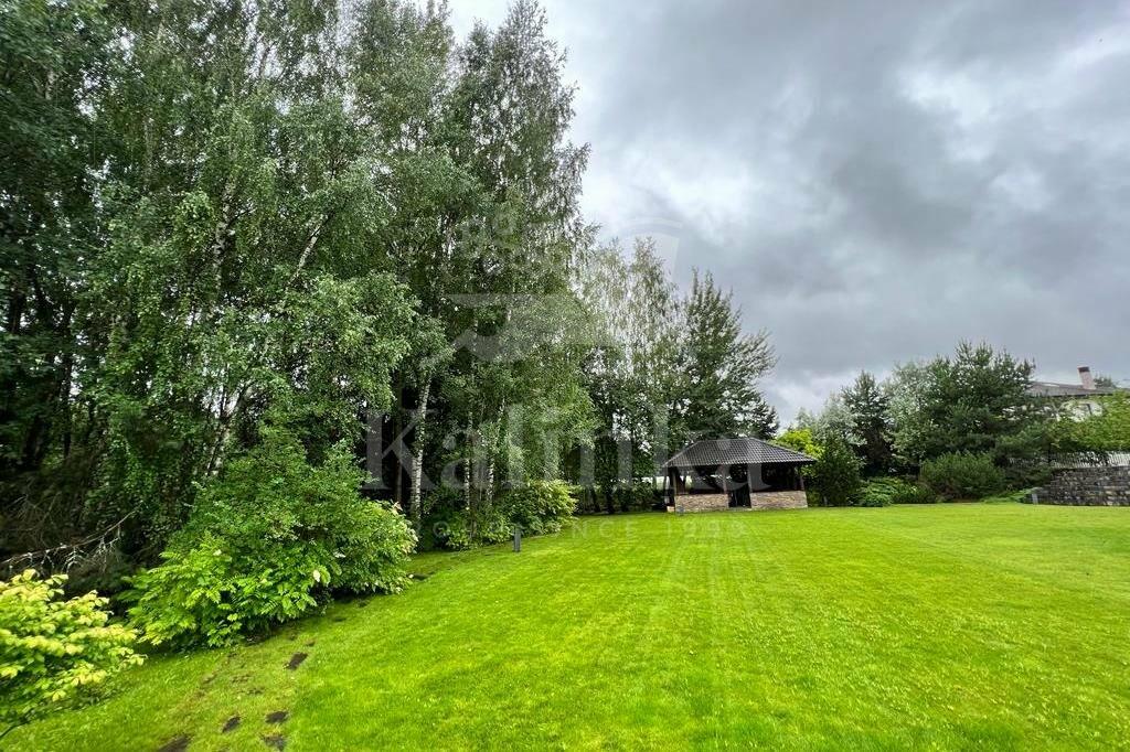 3-этажный коттедж 900 м² с отделкой