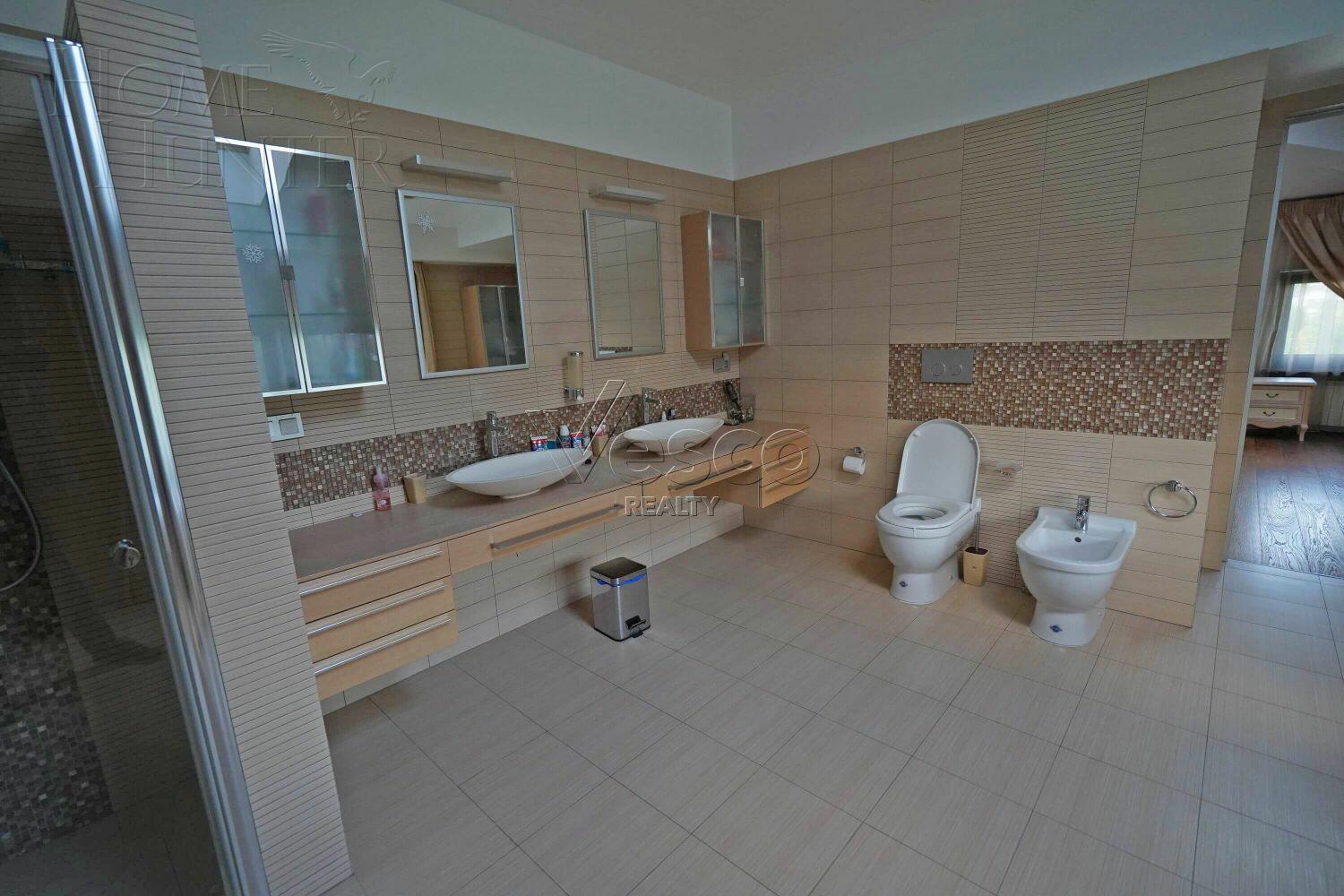 КОТТЕДЖ 900 м² с отделкой