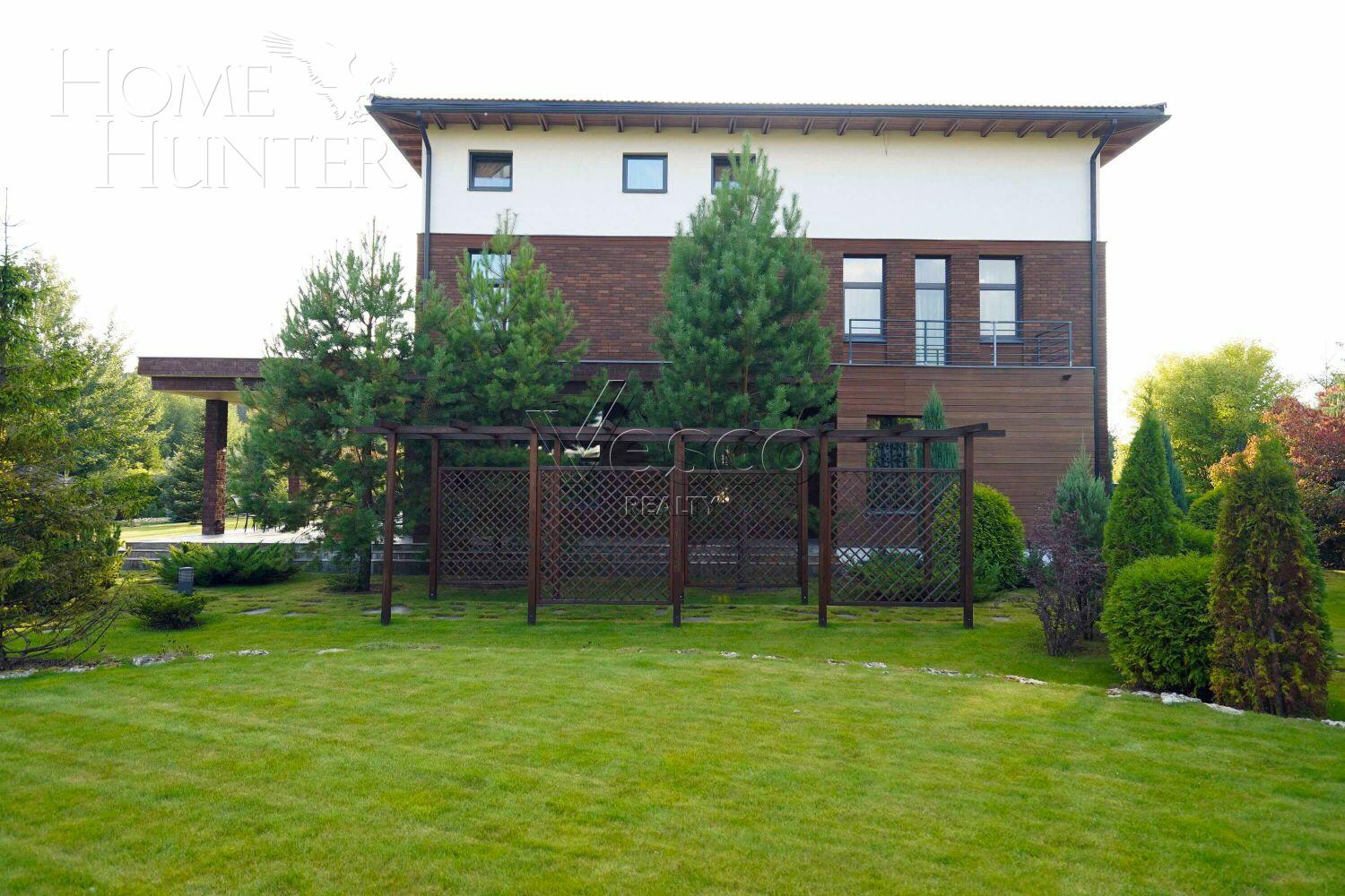 КОТТЕДЖ 900 м² с отделкой