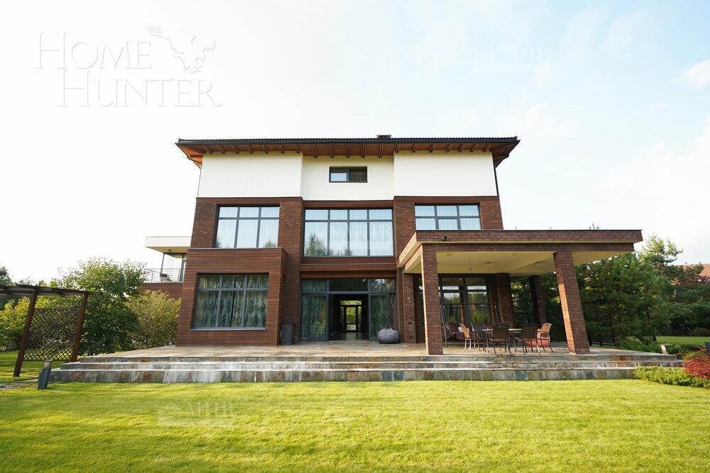 КОТТЕДЖ 900 м² с отделкой