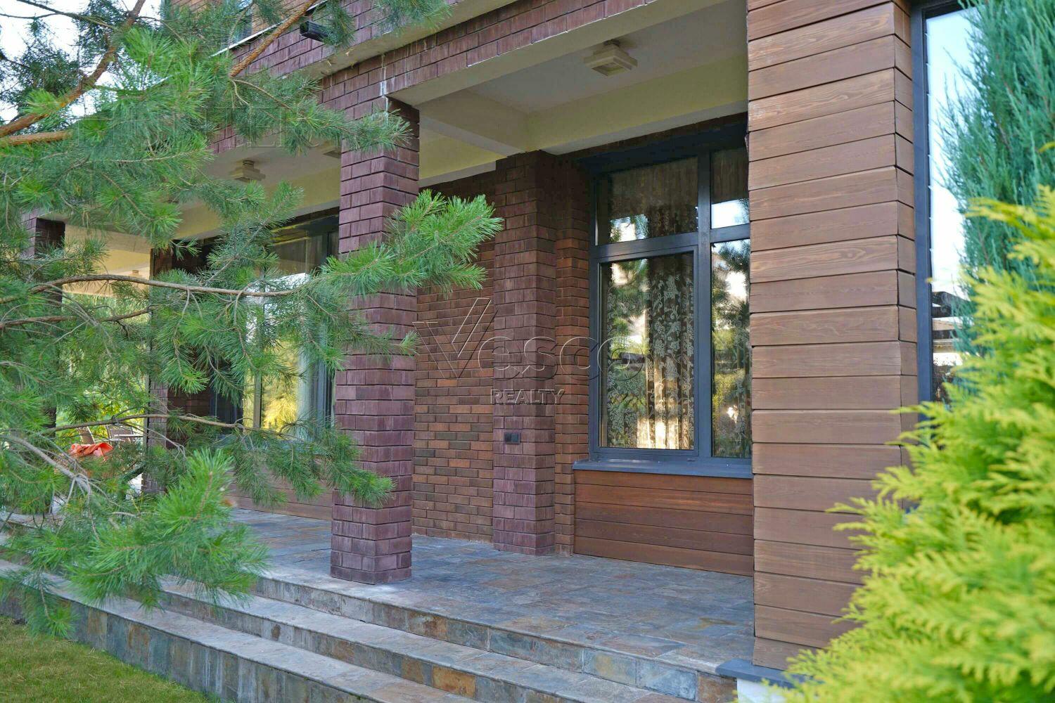 КОТТЕДЖ 900 м² с отделкой