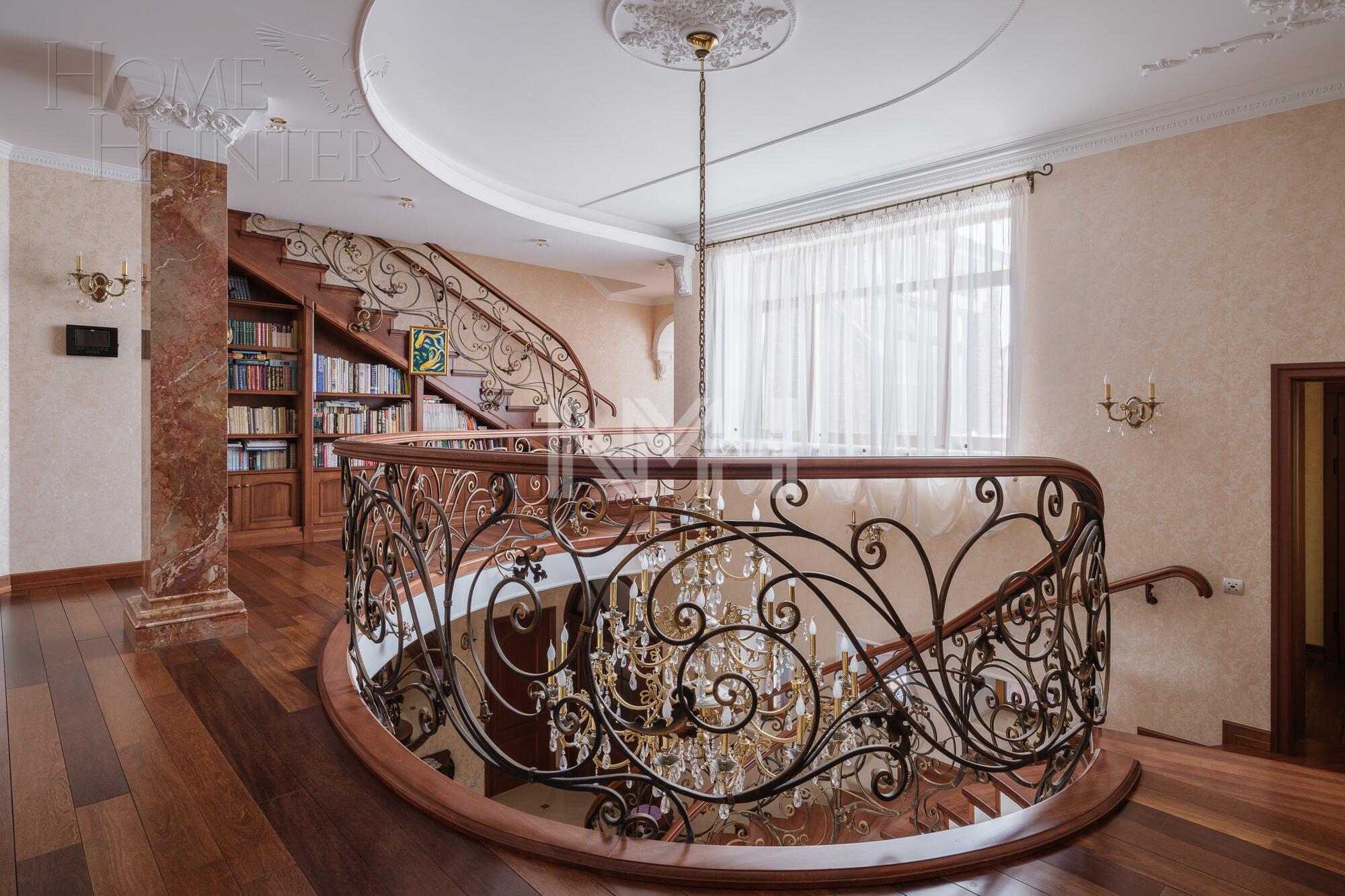 3-этажный коттедж 962 м² с отделкой