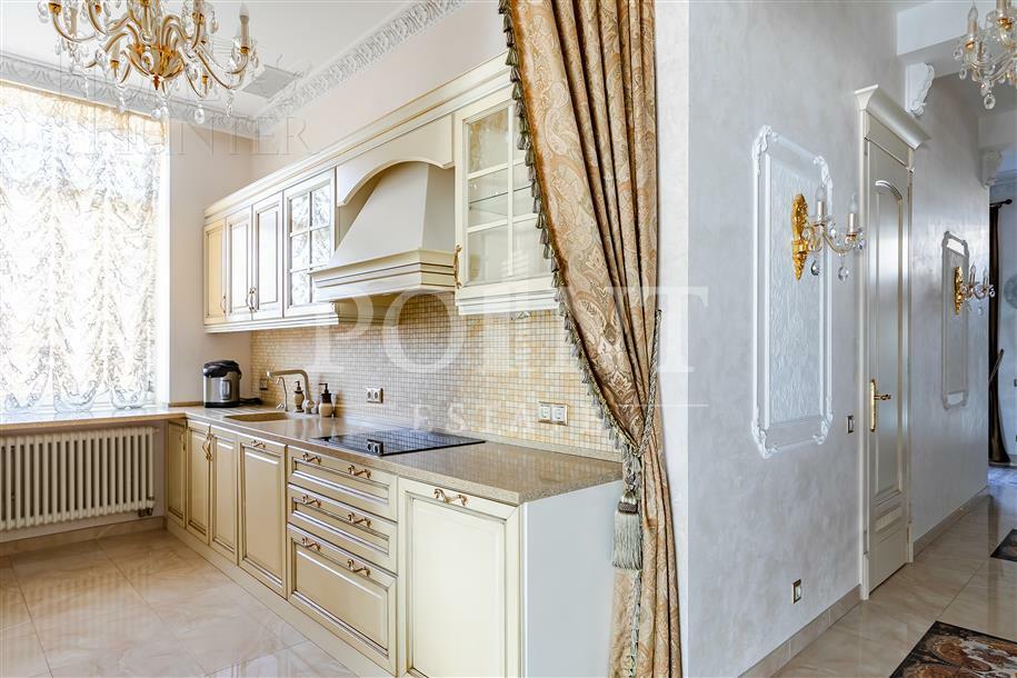 2-этажный коттедж 450 м² с отделкой