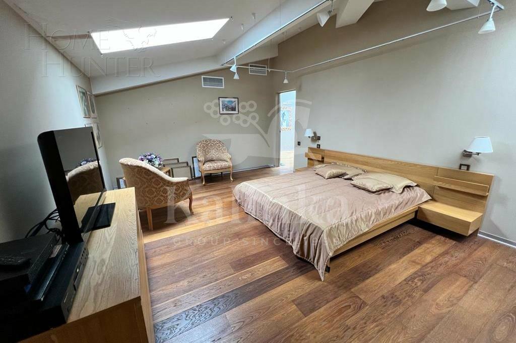 3-этажный коттедж 900 м² с отделкой