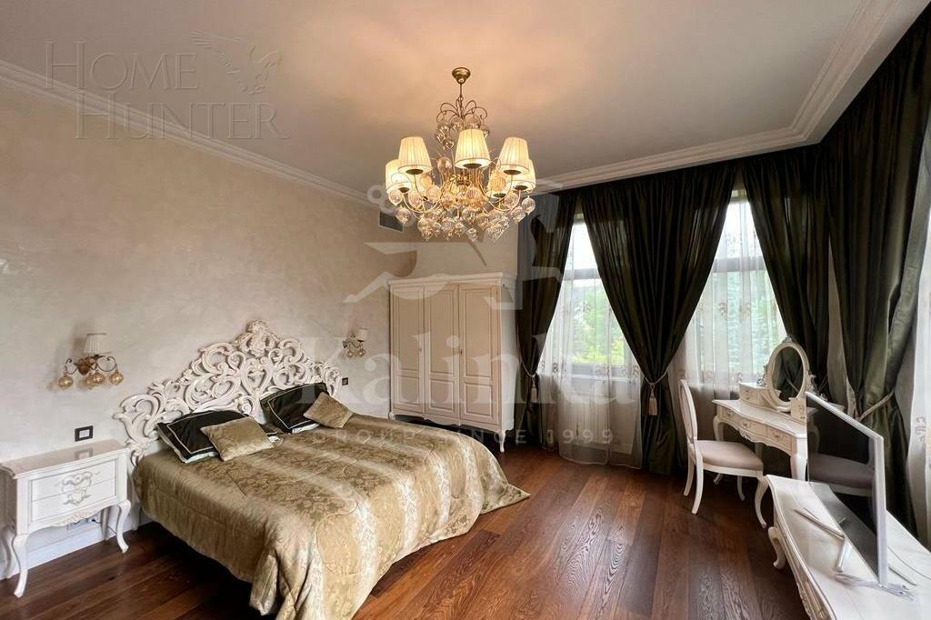 3-этажный коттедж 900 м² с отделкой