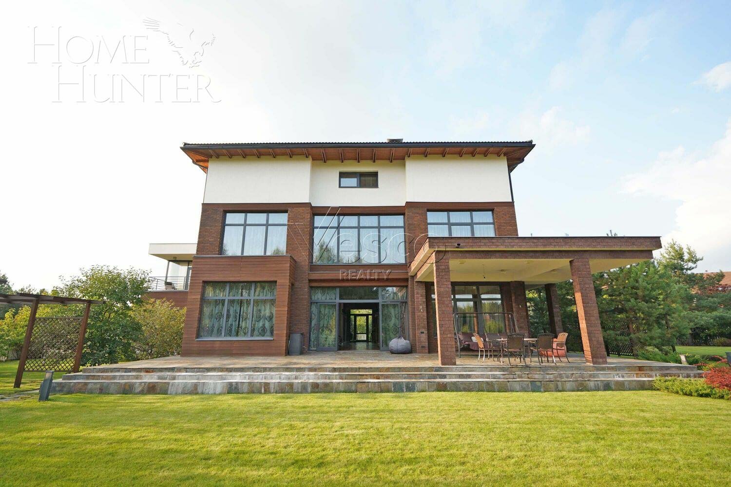 КОТТЕДЖ 900 м² с отделкой