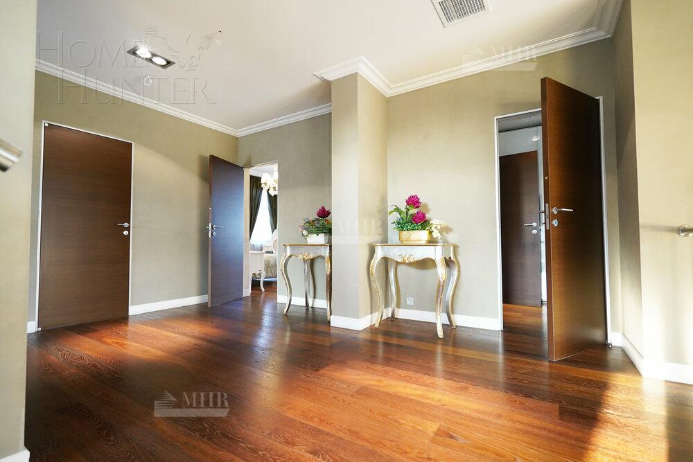 КОТТЕДЖ 900 м² с отделкой