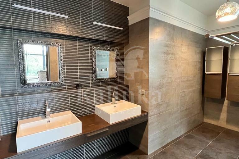 3-этажный коттедж 900 м² с отделкой