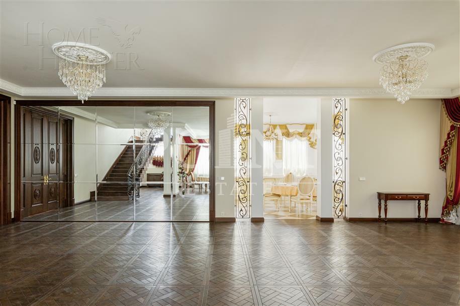 2-этажный коттедж 817 м² с отделкой