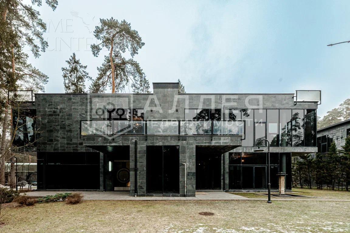 2-этажный коттедж 680 м² с отделкой