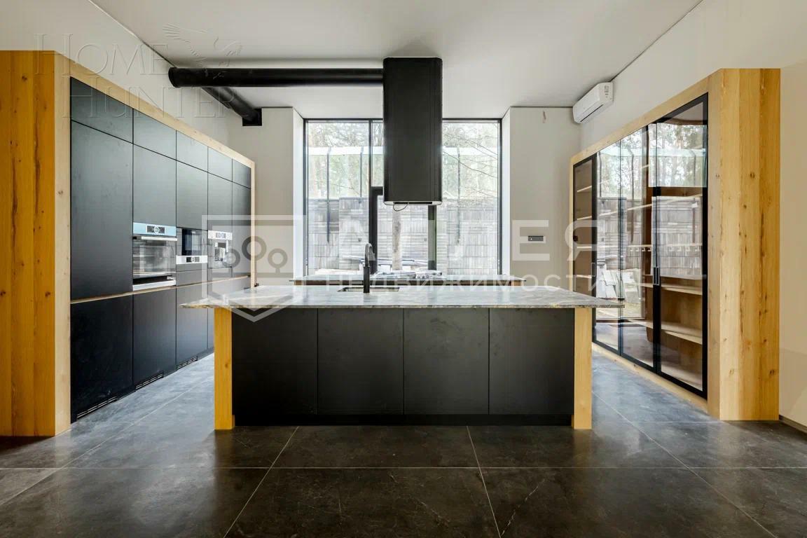 2-этажный коттедж 680 м² с отделкой