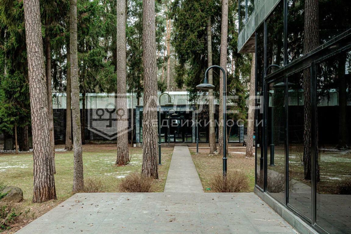 2-этажный коттедж 680 м² с отделкой