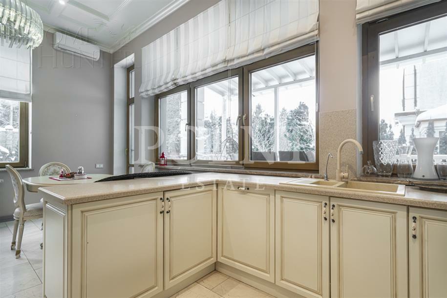 2-этажный коттедж 1 381 м² с отделкой