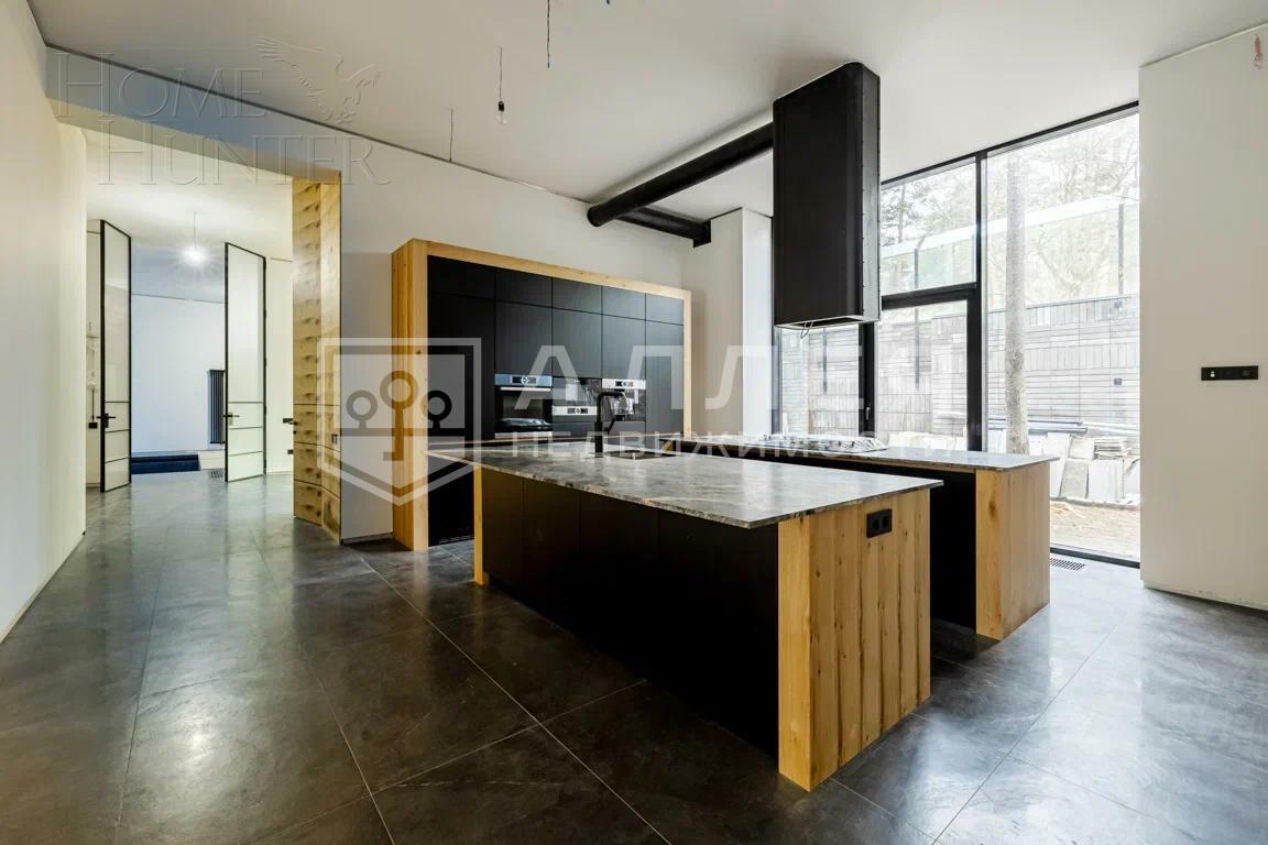 2-этажный коттедж 680 м² с отделкой