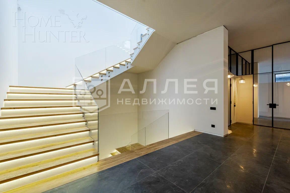 2-этажный коттедж 680 м² с отделкой