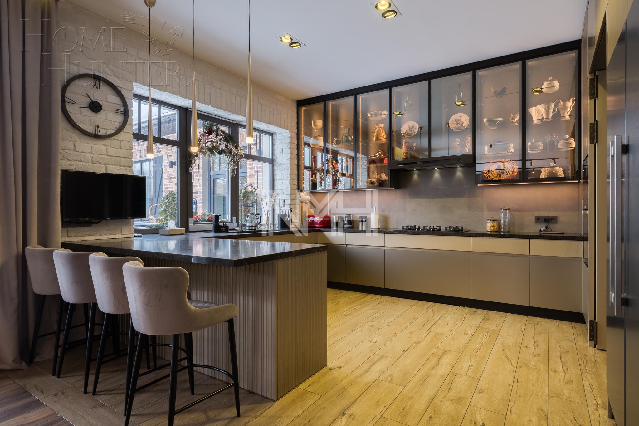 2-этажный коттедж 700 м² с отделкой