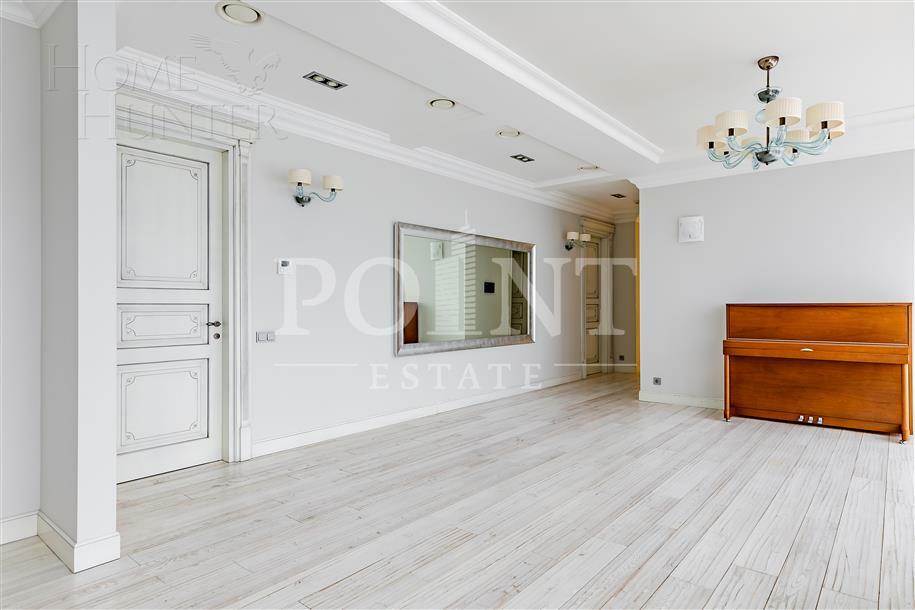 3-этажный таунхаус 430 м² с отделкой