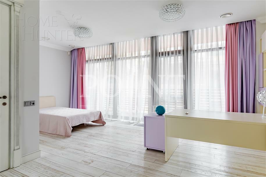 3-этажный таунхаус 430 м² с отделкой