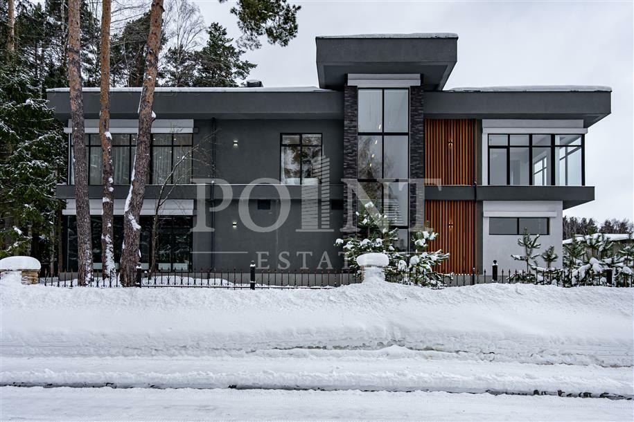 2-этажный коттедж 720 м² с отделкой