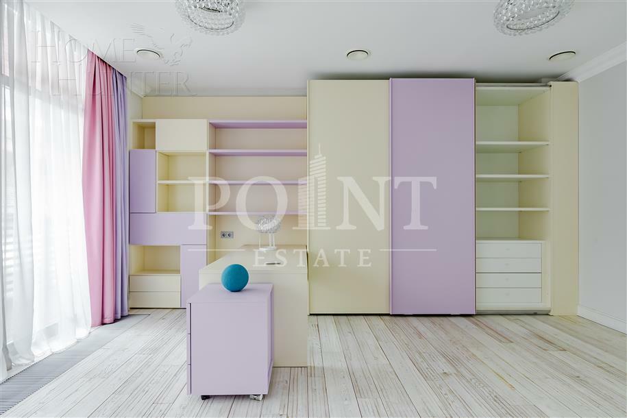 3-этажный таунхаус 430 м² с отделкой