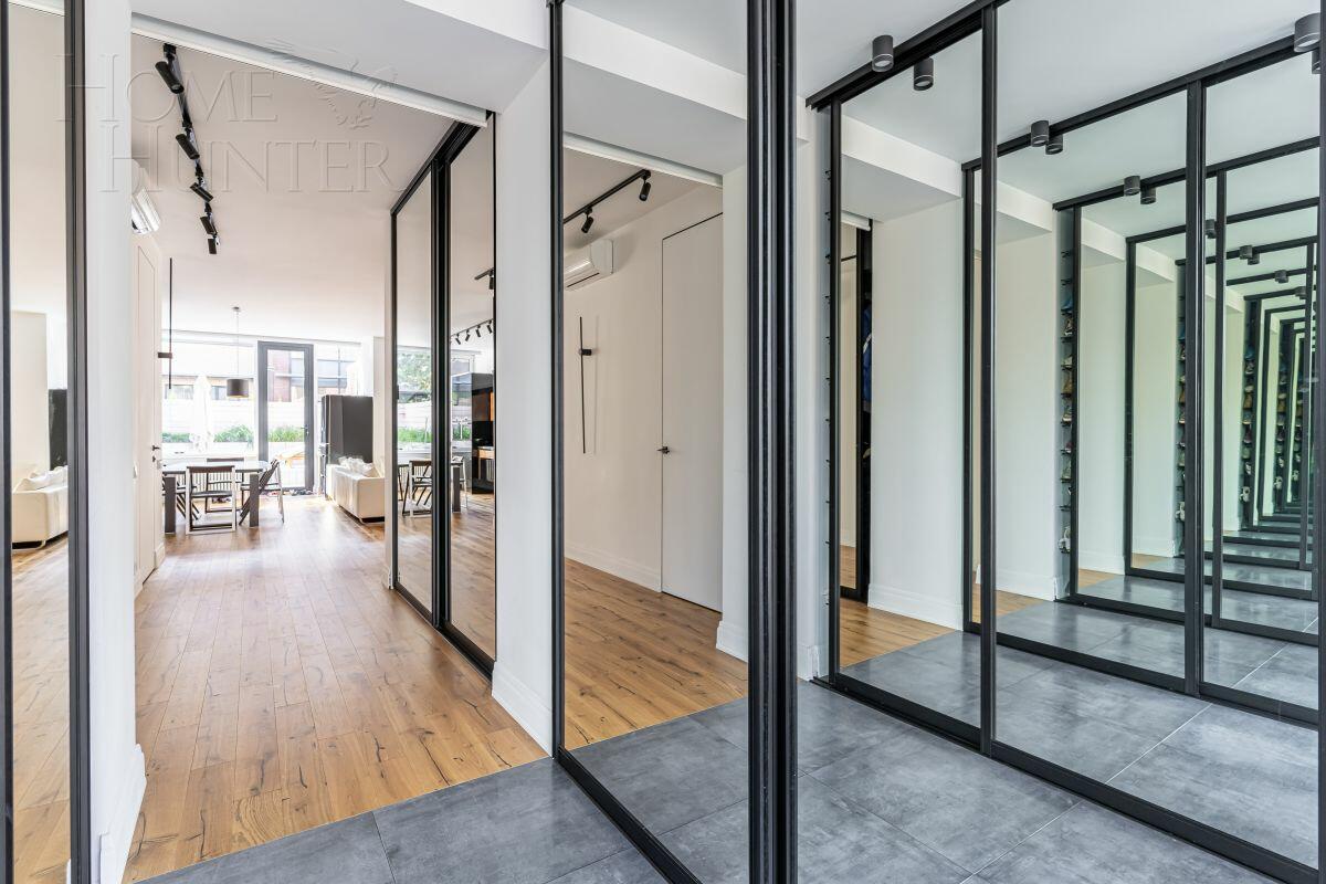 3-этажный таунхаус 350 м² с отделкой