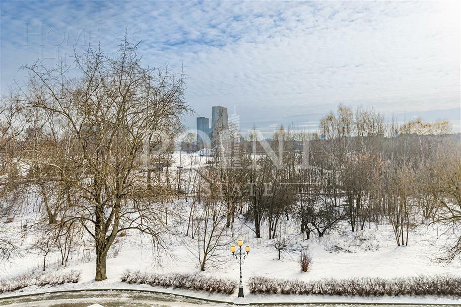 5-КОМН. КВАРТИРА С ОТДЕЛКОЙ 252.5 М² НА 3 ЭТАЖЕ