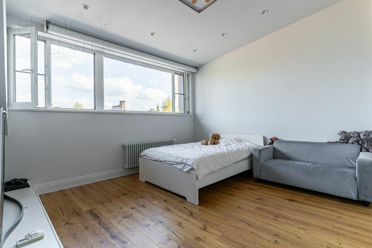 3-этажный таунхаус 350 м² с отделкой