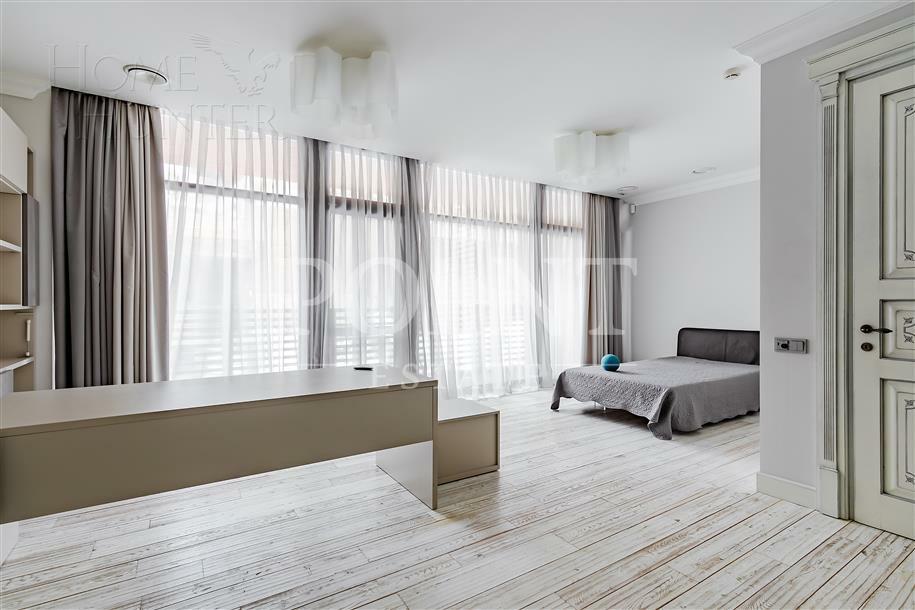 3-этажный таунхаус 430 м² с отделкой