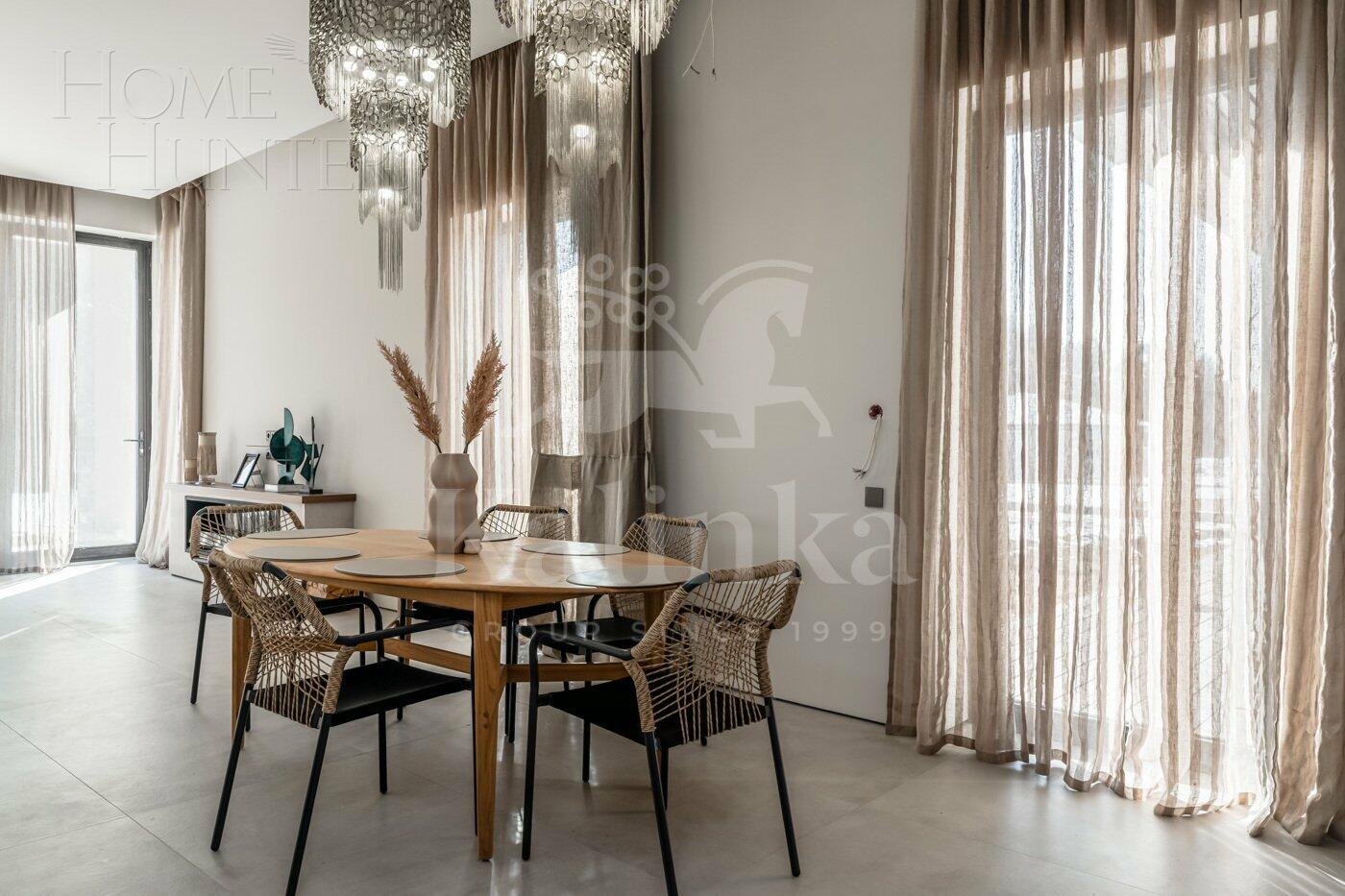 2-этажный коттедж 348.5 м² с отделкой