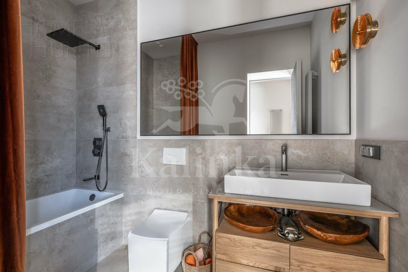 2-этажный коттедж 348.5 м² с отделкой