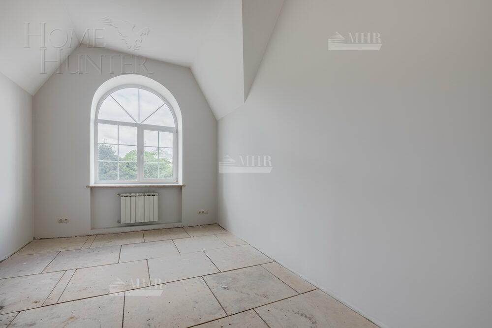 2-этажный коттедж 1 000 м² с отделкой