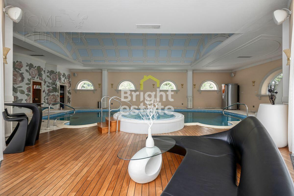 2-этажный коттедж 1 084 м² с отделкой