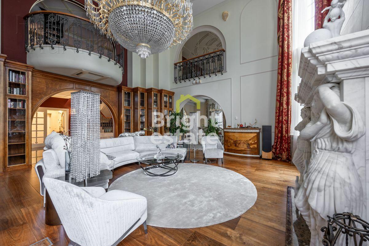 2-этажный коттедж 1 084 м² с отделкой