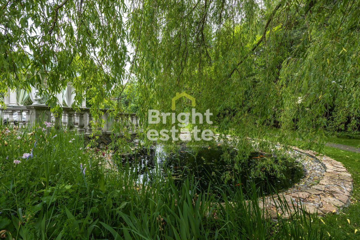 2-этажный коттедж 1 084 м² с отделкой